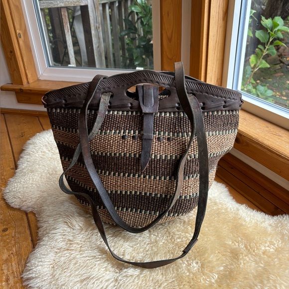 vintage Handbags - Vintage Brown Woven Leather-Trim Tote